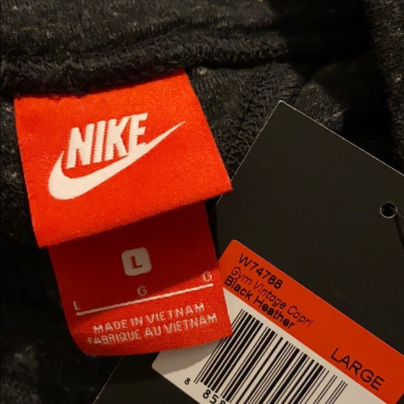 ๐ฅHP๐ฅNike Vintage Capri / Brand New With Tags ... - Picture 8 of 9